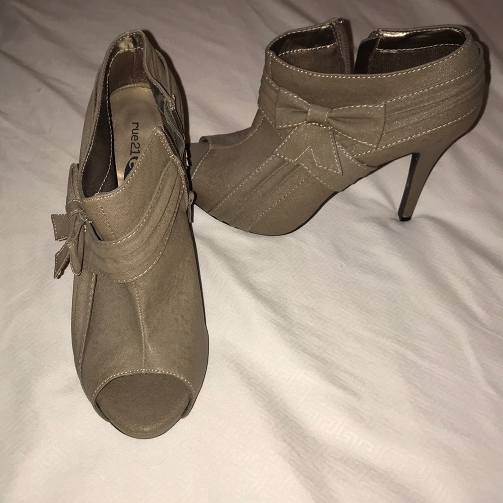 Rue 21 open toed heels
